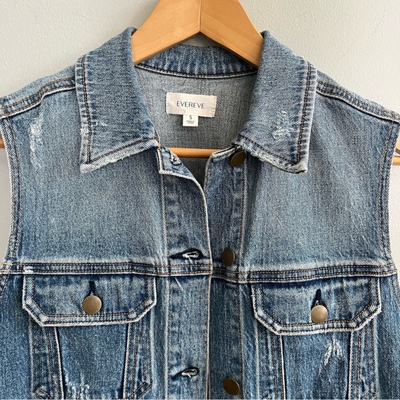 Evereve Robbie Denim Vest Size Small Cropped Western Chic Raw Hem Layering - Picture 3 of 11